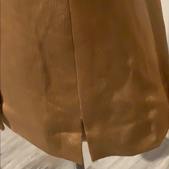 Blazer - Picture 3 of 4